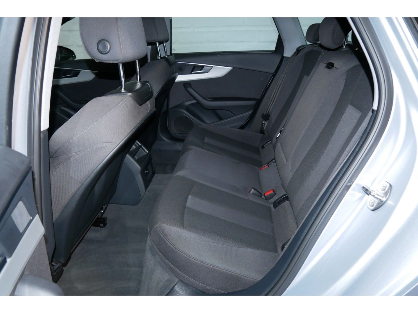 Audi A4 Avant 30 TDI - Samsaru's Car Outlet