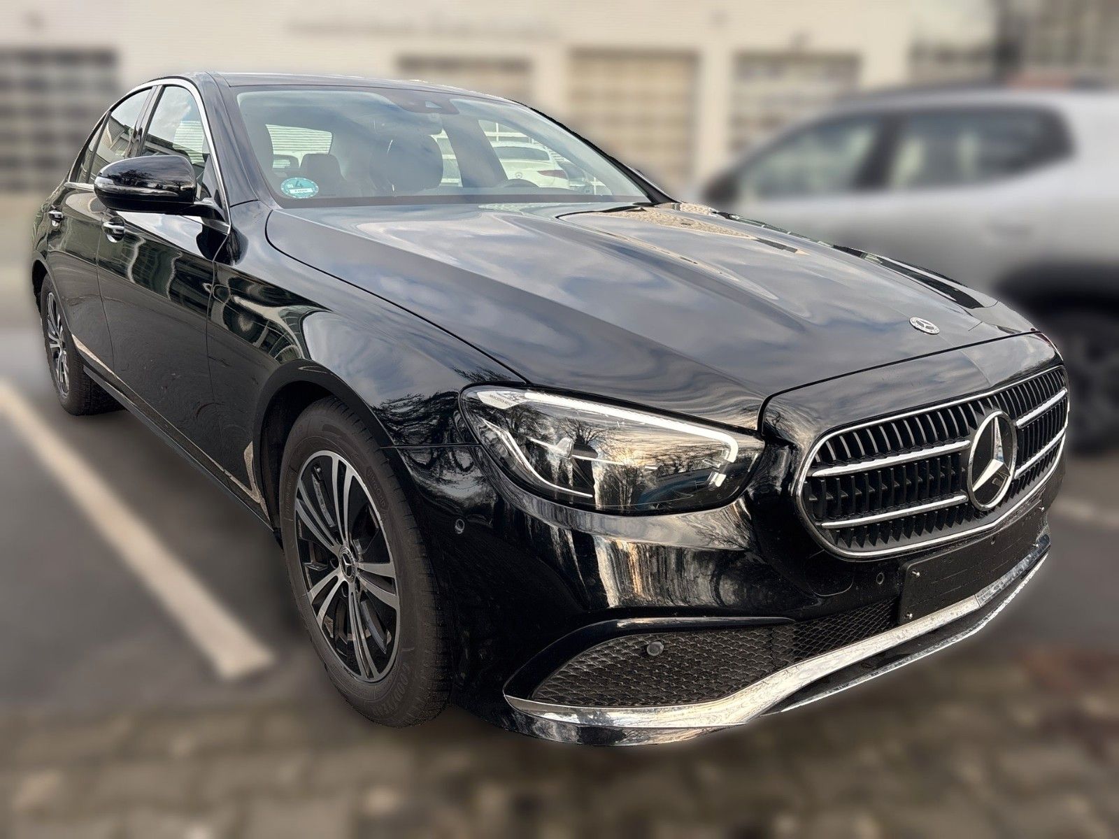 Mercedes-Benz E 200d Lim. Avantgarde ACC AMBIENTE LED R-KAMERA