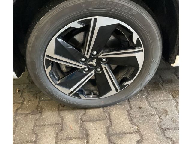 Mitsubishi Eclipse Cross Plus Select Black Hybrid 4WD 2.4 M