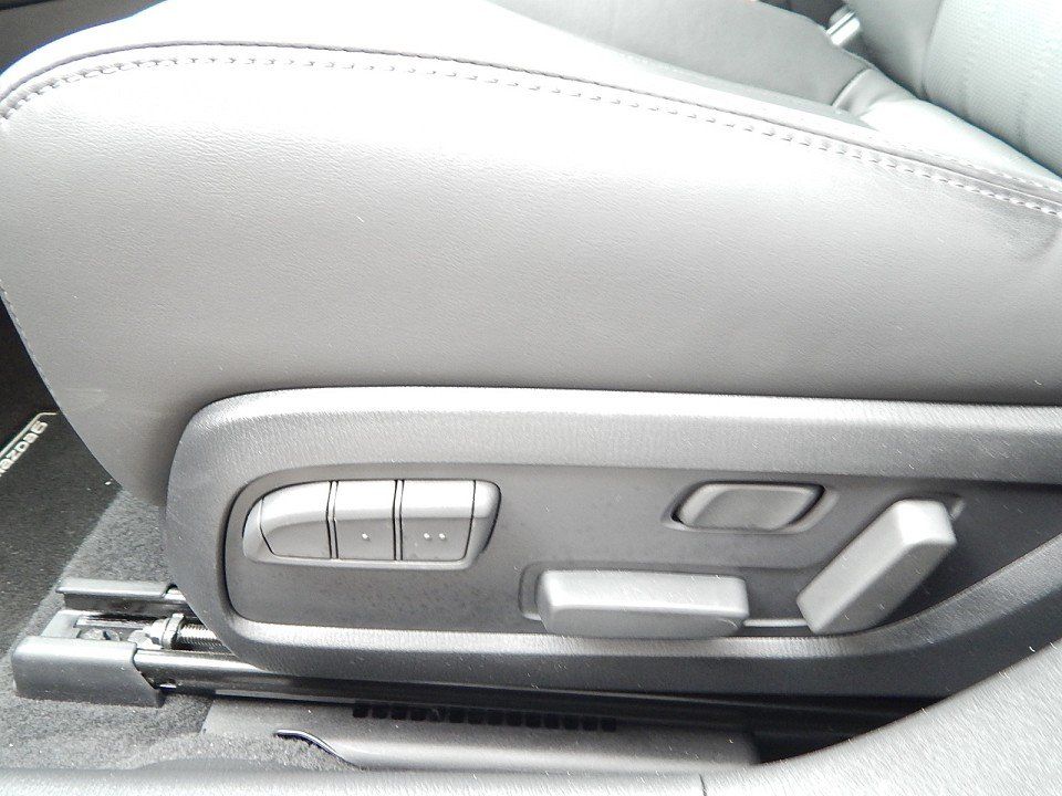 Mazda 6 2.0L SKYACTIV G 165 6AT FWD EXCLUSIVE-LINE COM