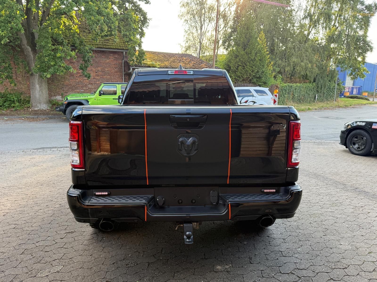 Dodge LIMITED*HARLEY*LPG*OFFROAD*NAVI*AHK*4X4*LIFT*PDC