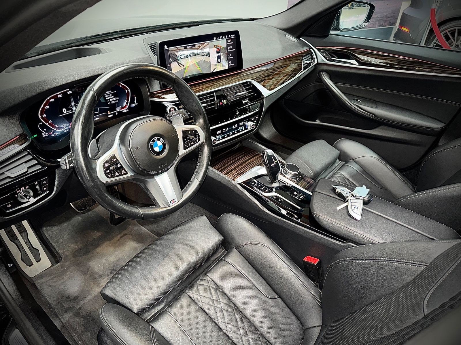 BMW 530d*X-DRIVE*M-SPORT*PANO*LASER*HUD*HiFi*1.Hd
