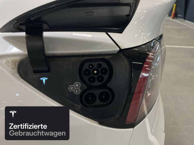 Tesla Model Y Rear-Wheel Drive