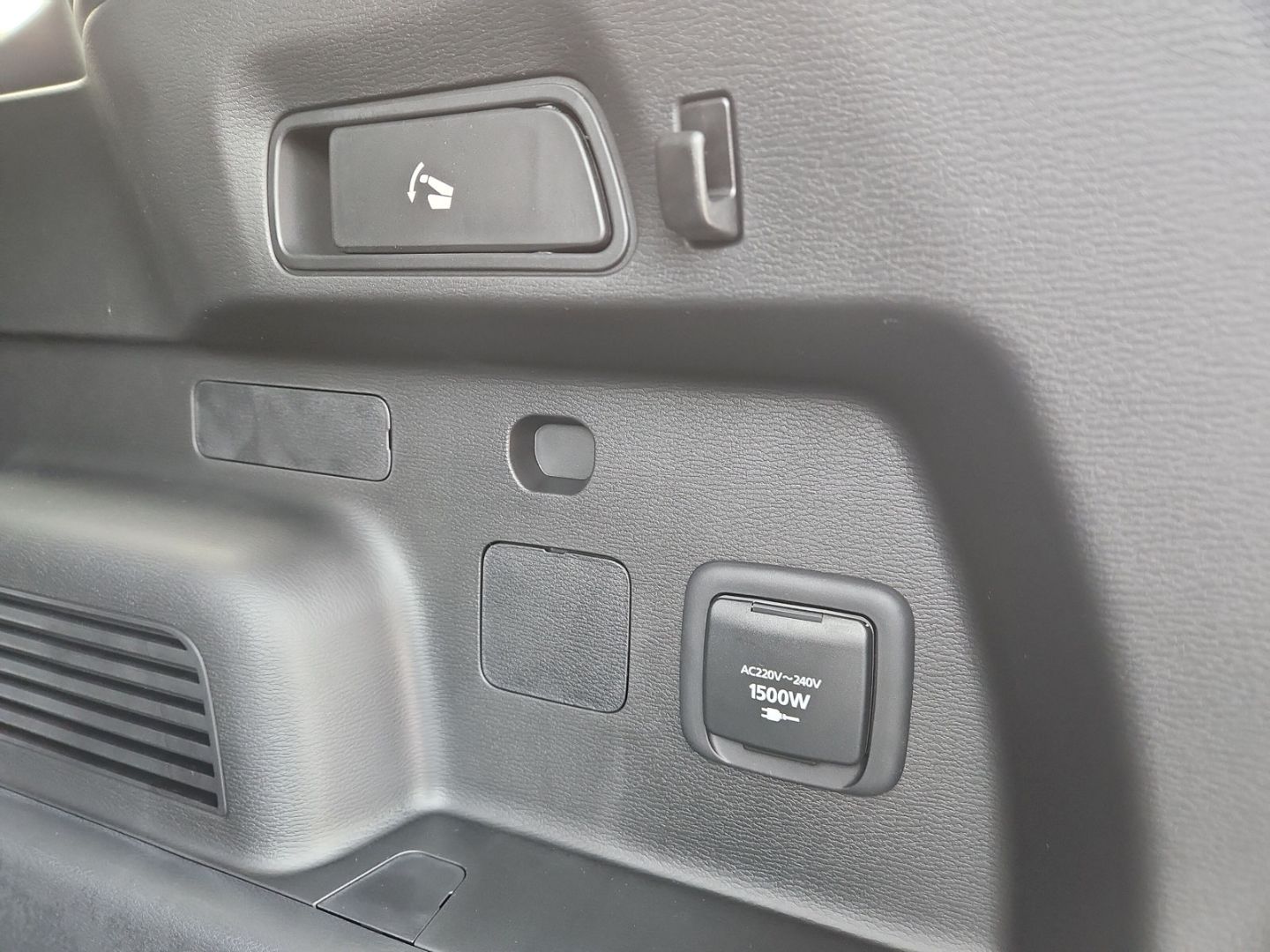Mitsubishi Plug-in Hybrid Outlander Intro 4WD *neues Modell