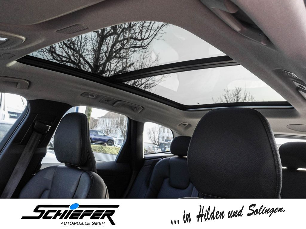 Volvo XC60 B4 B Plus Dark