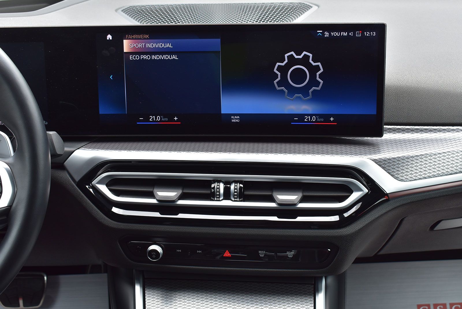 BMW 320 i xDrive M Sport - Samsaru's Car Outlet