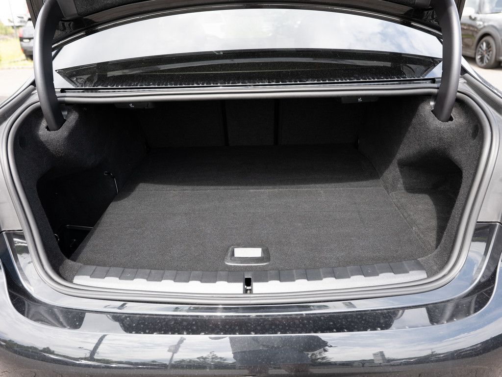 BMW 330e xDrive M-Sport Propaket HGSD AHK 360° Pro