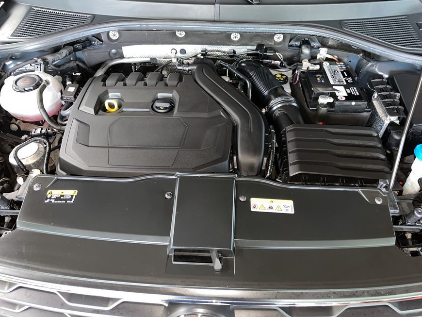 Volkswagen T-Roc 1.5 TSI Style - Samsaru's Car Outlet