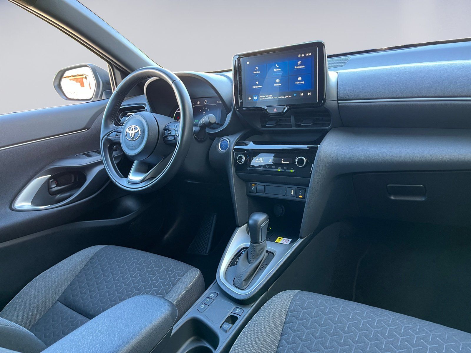 Toyota Yaris Cross Hybrid ACC+Navi+Kamera+Winterpak