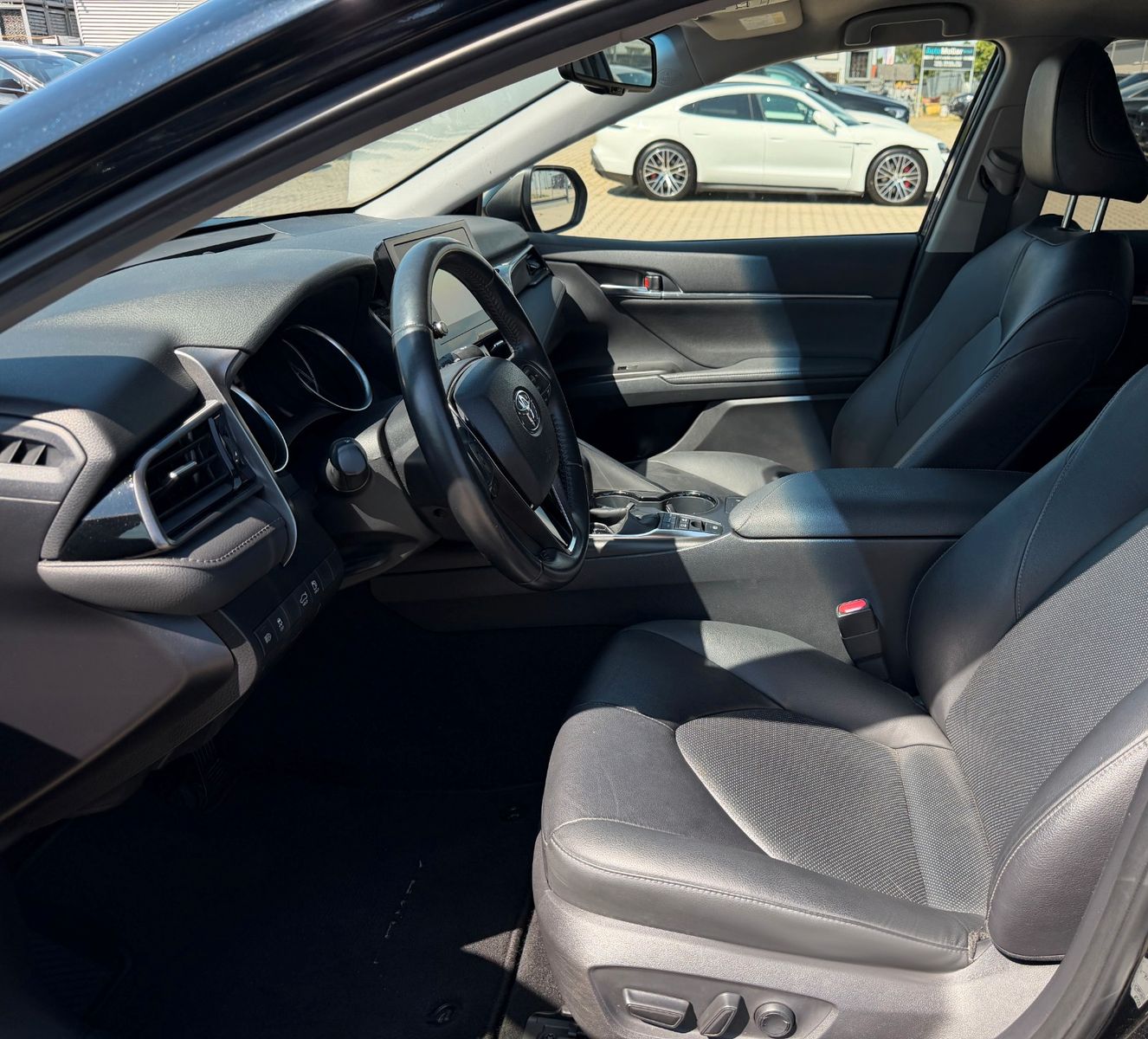 Toyota Camry 2.5 Hybrid