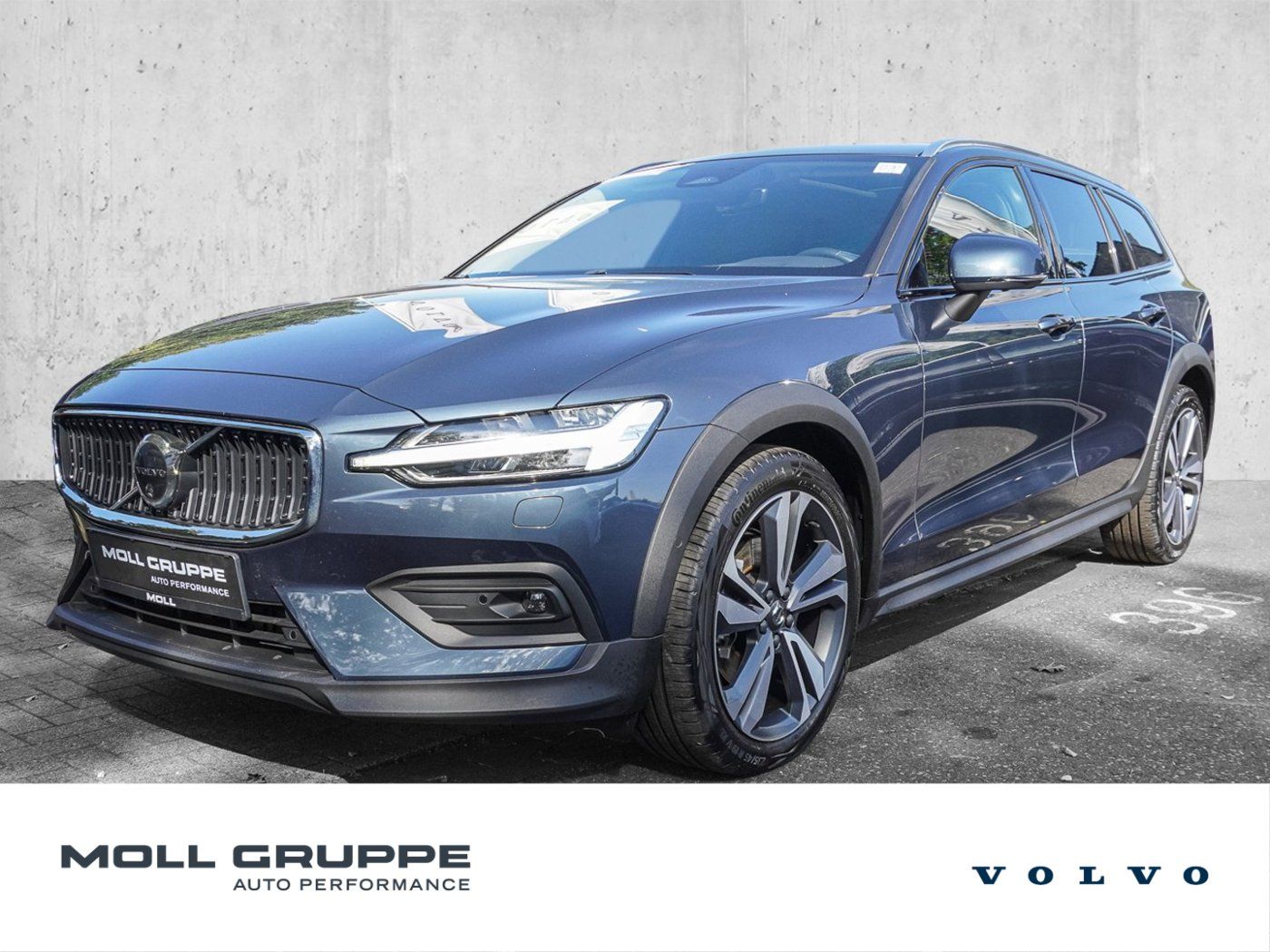 Volvo V60 Cross Country B4 D AWD Plus Bright PANO AHK