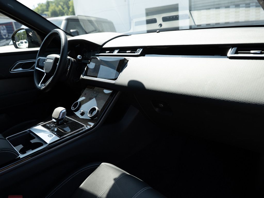 Range Rover Velar P400e S - Samsaru's Car Outlet