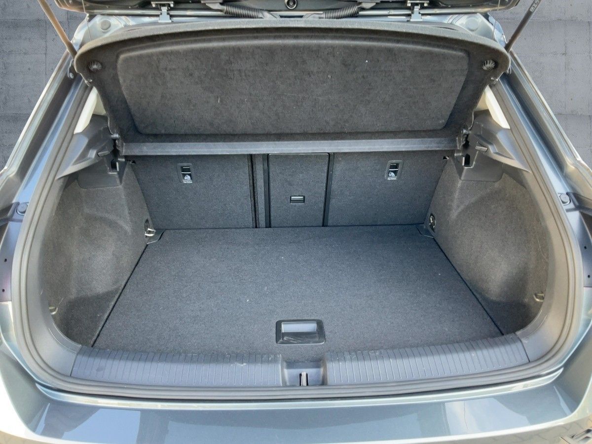 Volkswagen T-Roc 1.5 TSI STYLE - Samsaru's Car Outlet