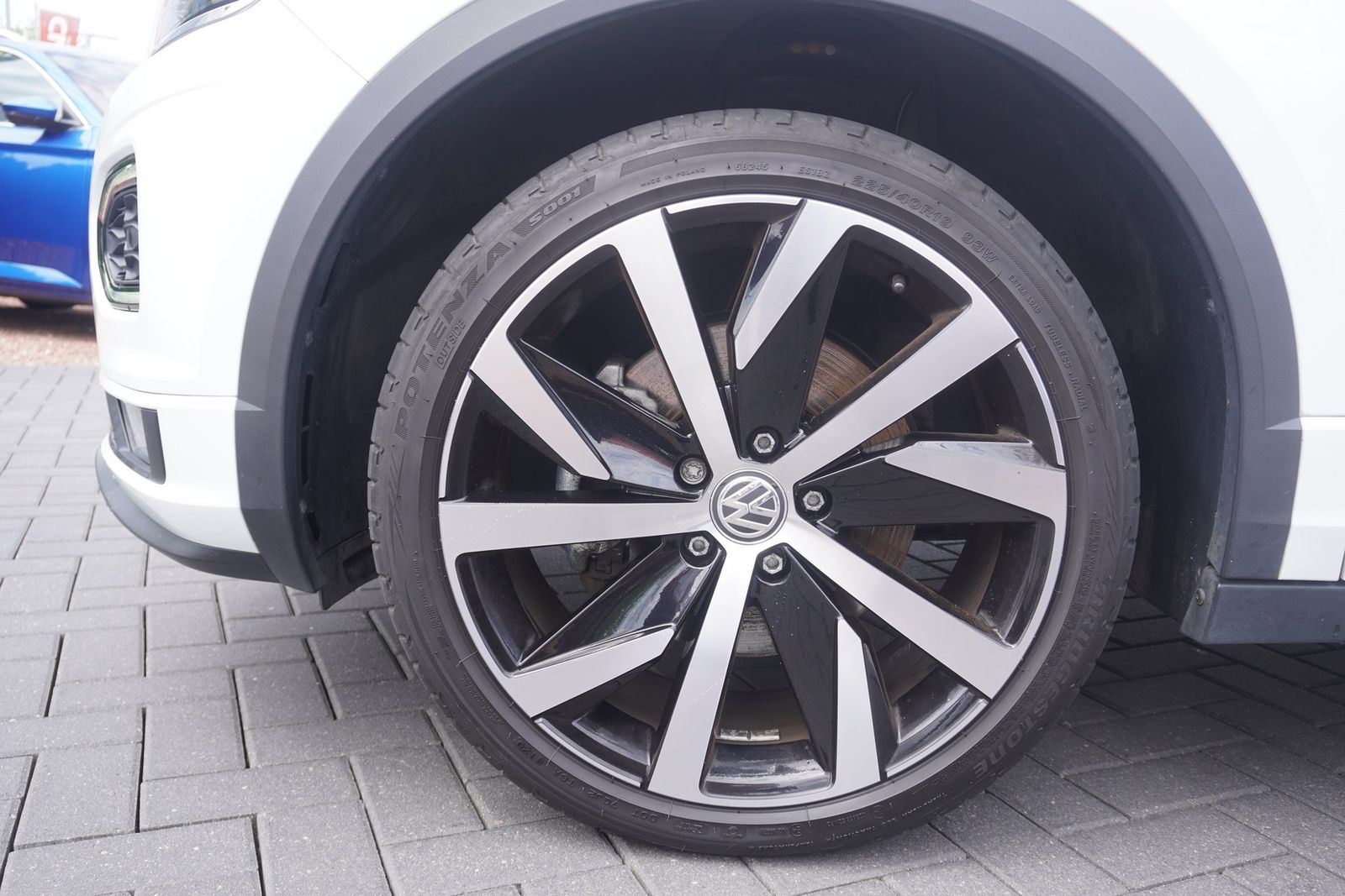 Volkswagen T-Roc 1.5 TSI R-Line - Samsaru's Car Outlet