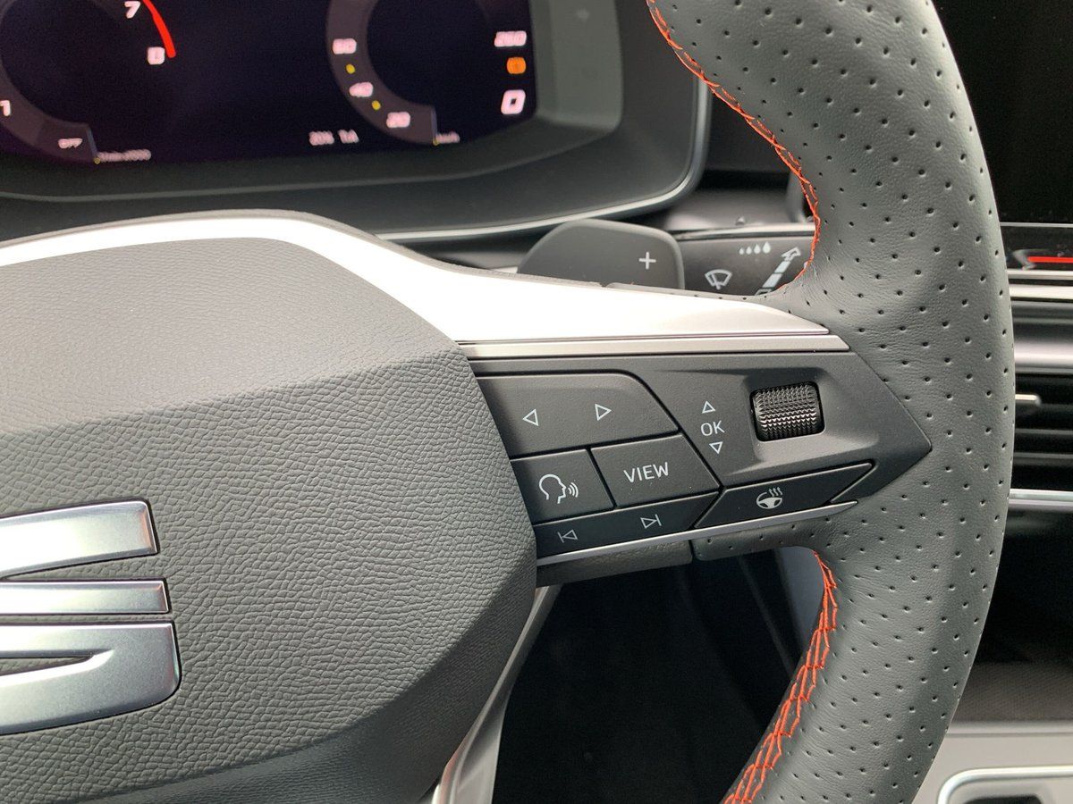 Seat Leon FR  1.5 ETSI DSG MATRIX+SHZ+NAV