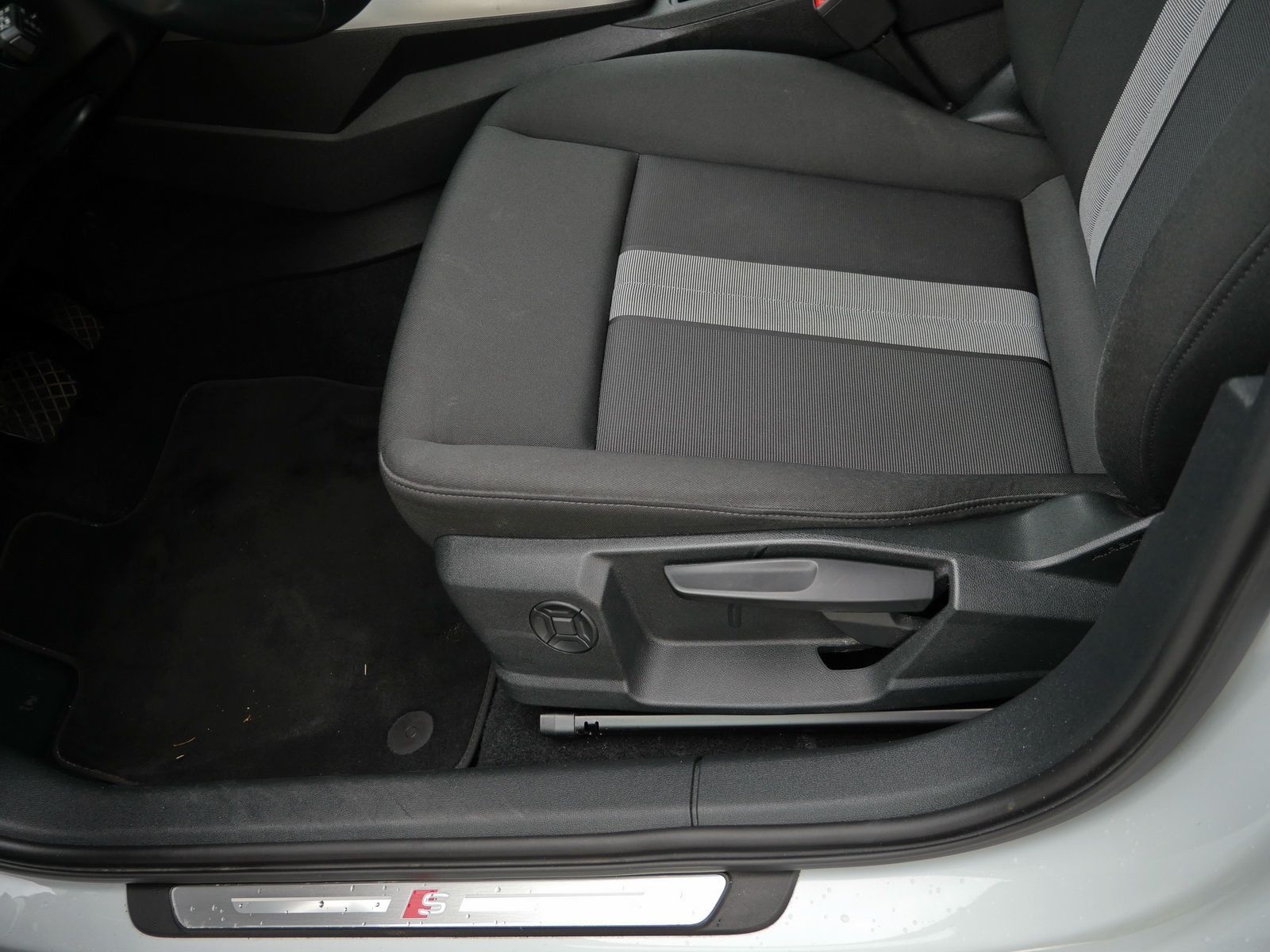 Audi A3 Limousine 35 TDI S line RFK*Navi*Virtual*ACC