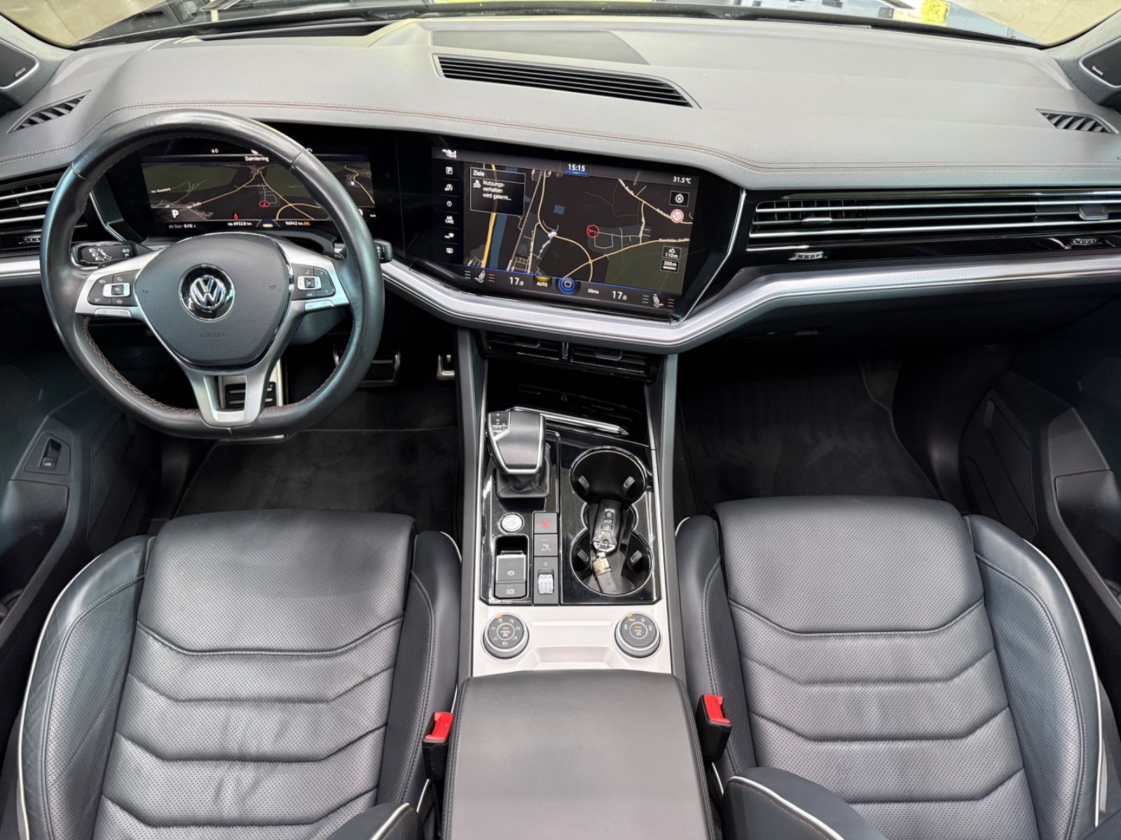 Volkswagen Touareg R-Line - Samsaru's Car Outlet