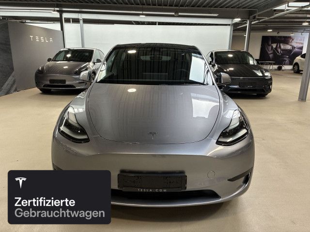 Tesla Model Y Rear-Wheel Drive