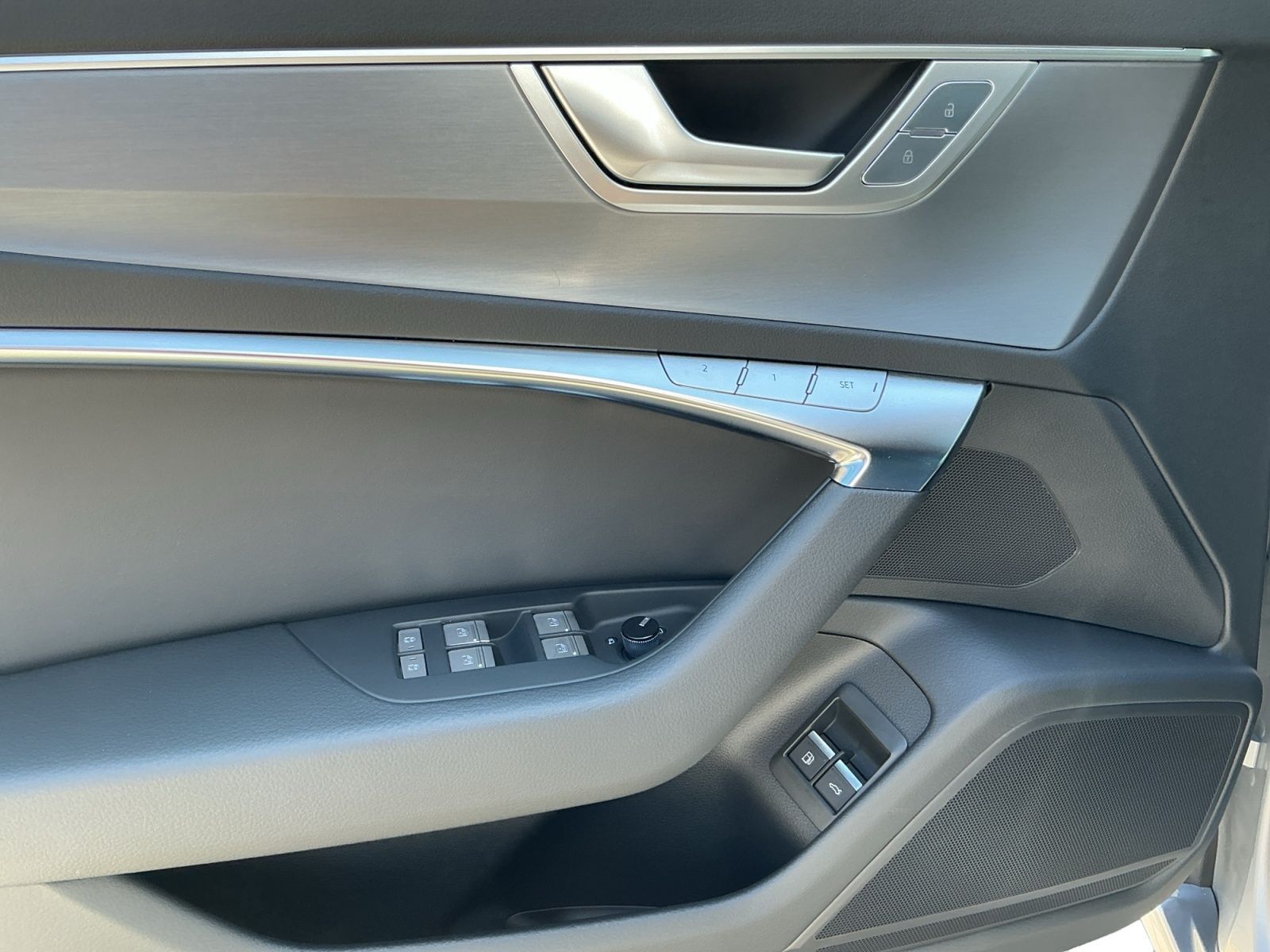 Audi A6 Avant 55 TFSI e QU S-LINE MATRIX+NAVI+HuD+AHK