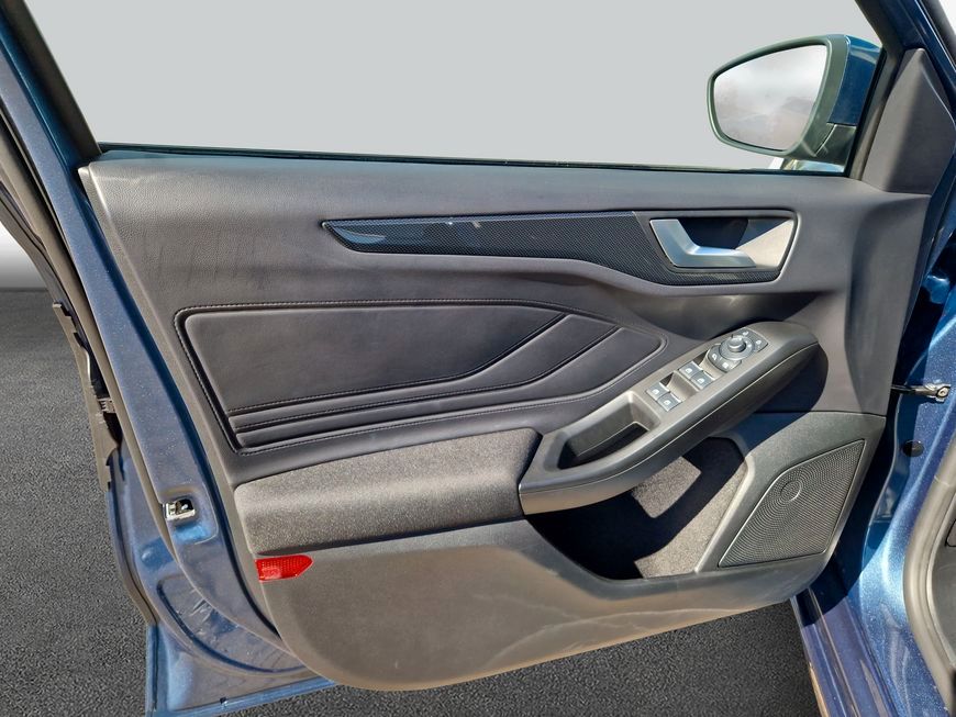 Ford Focus Turnier 1.0 EcoBoost Hybrid Aut. ST-LINE X