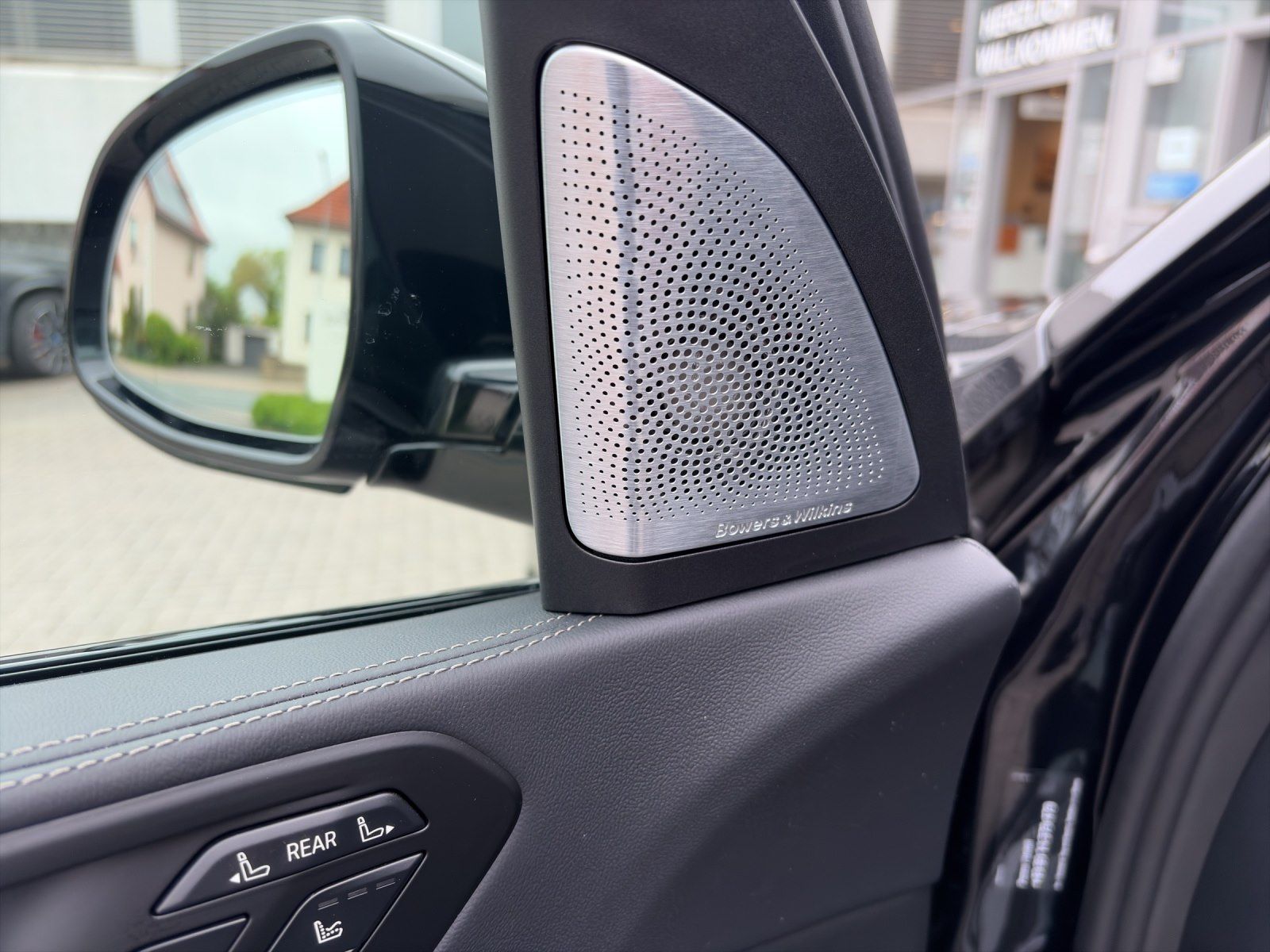 BMW X7 xDrive40d | M Sport Pro| Integral| Sky Lounge