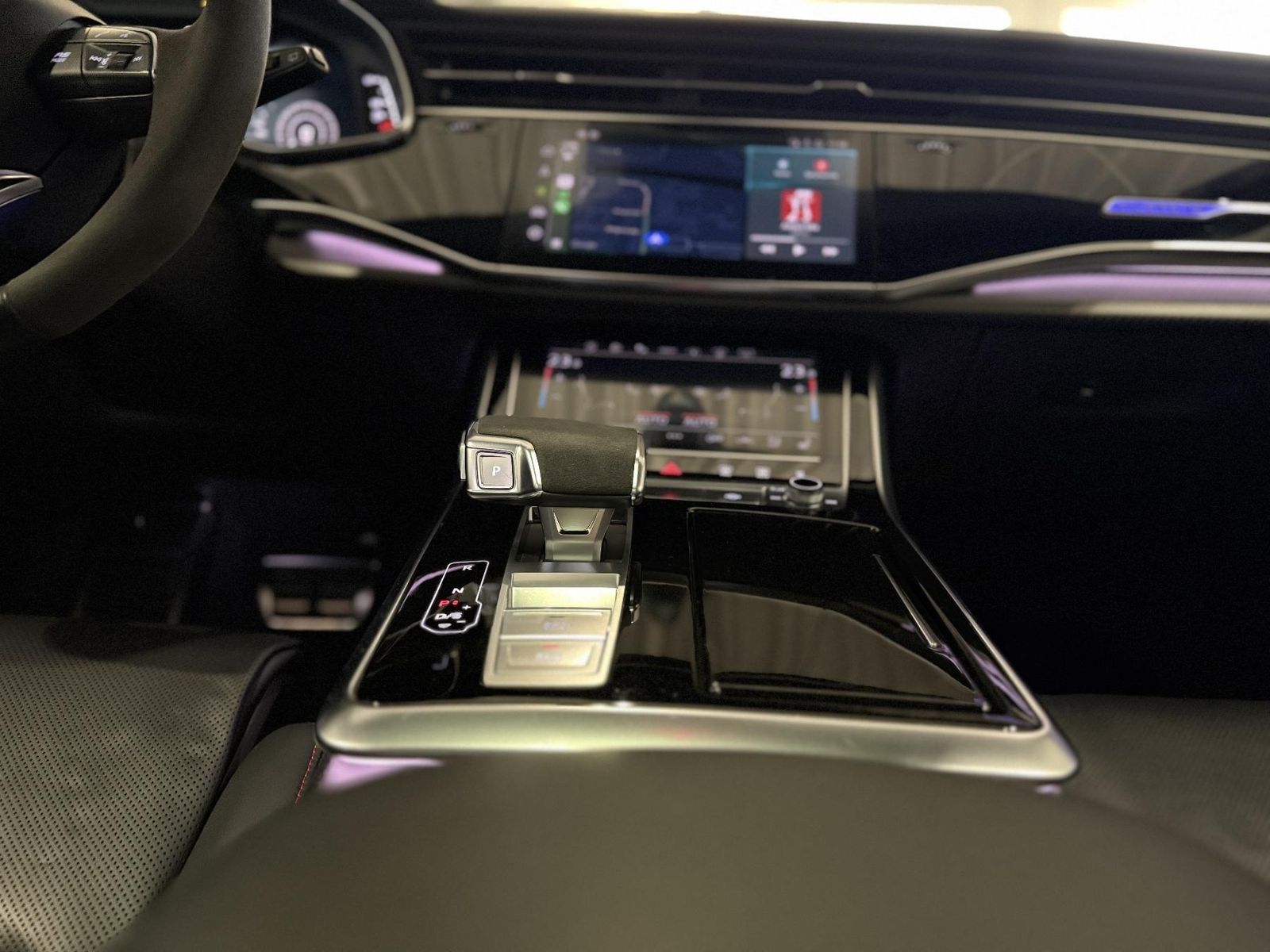 Audi RSQ8 Carbon Pak.+Standheiz 305 km/h+Keramik+B&O