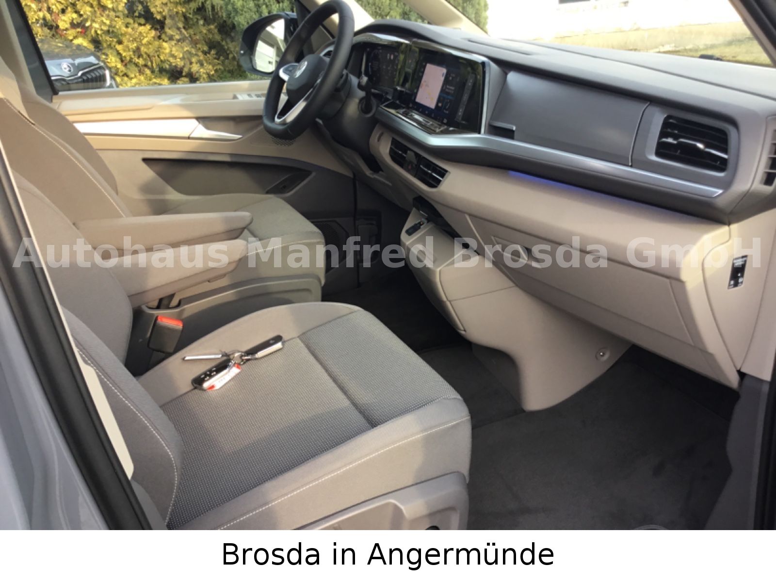 Volkswagen T7 Multivan - Samsaru's Car Outlet
