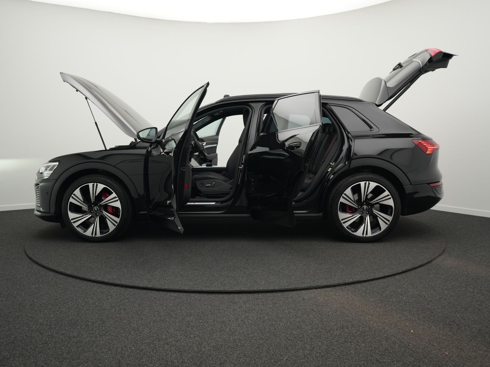 Audi Q8 e-tron S line 55 quattro *Opt.schw*PANO*AHK*