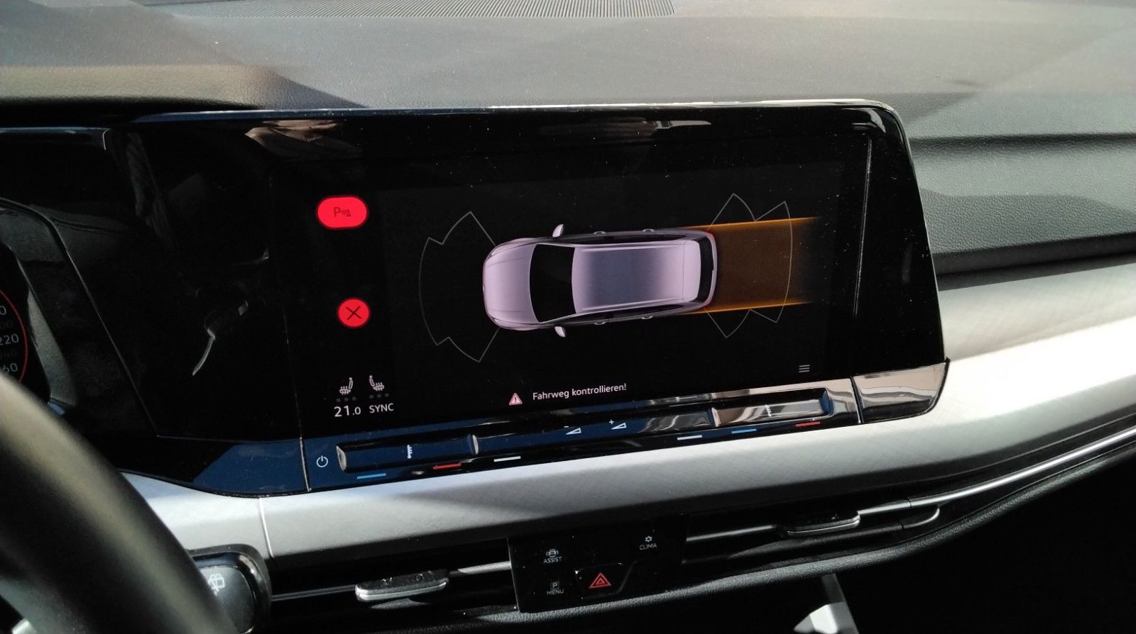 Volkswagen Golf VIII Variant 1.5 TSi - Samsaru's Car Outlet