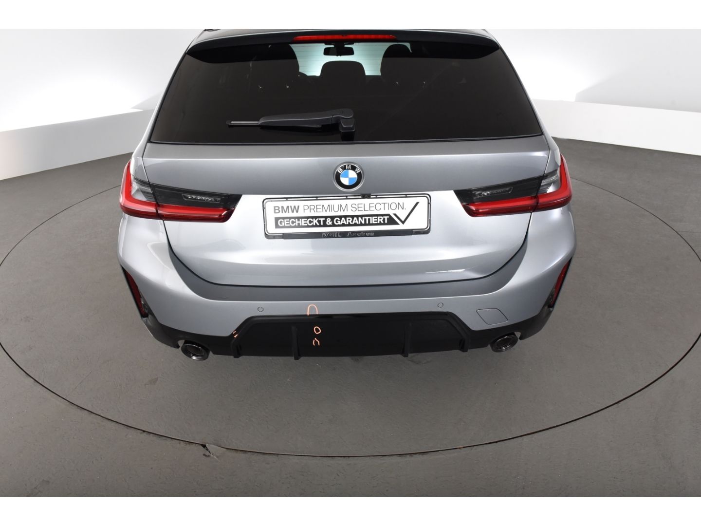 BMW 320 i Touring M Sport Pro Driving Assistant Prof