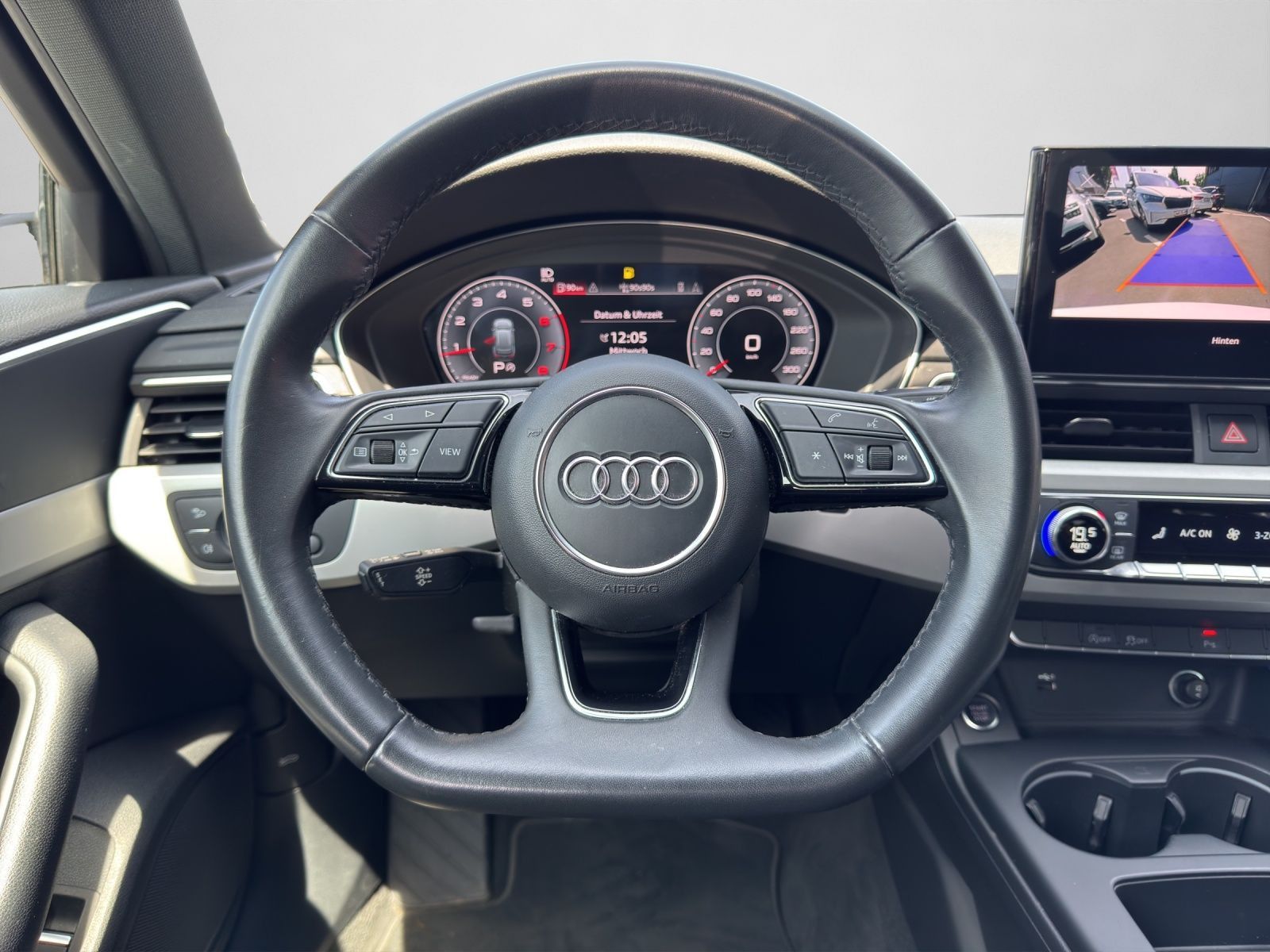Audi A4 Avant 35 TFSI S line S tronic - Samsaru's Car Outlet