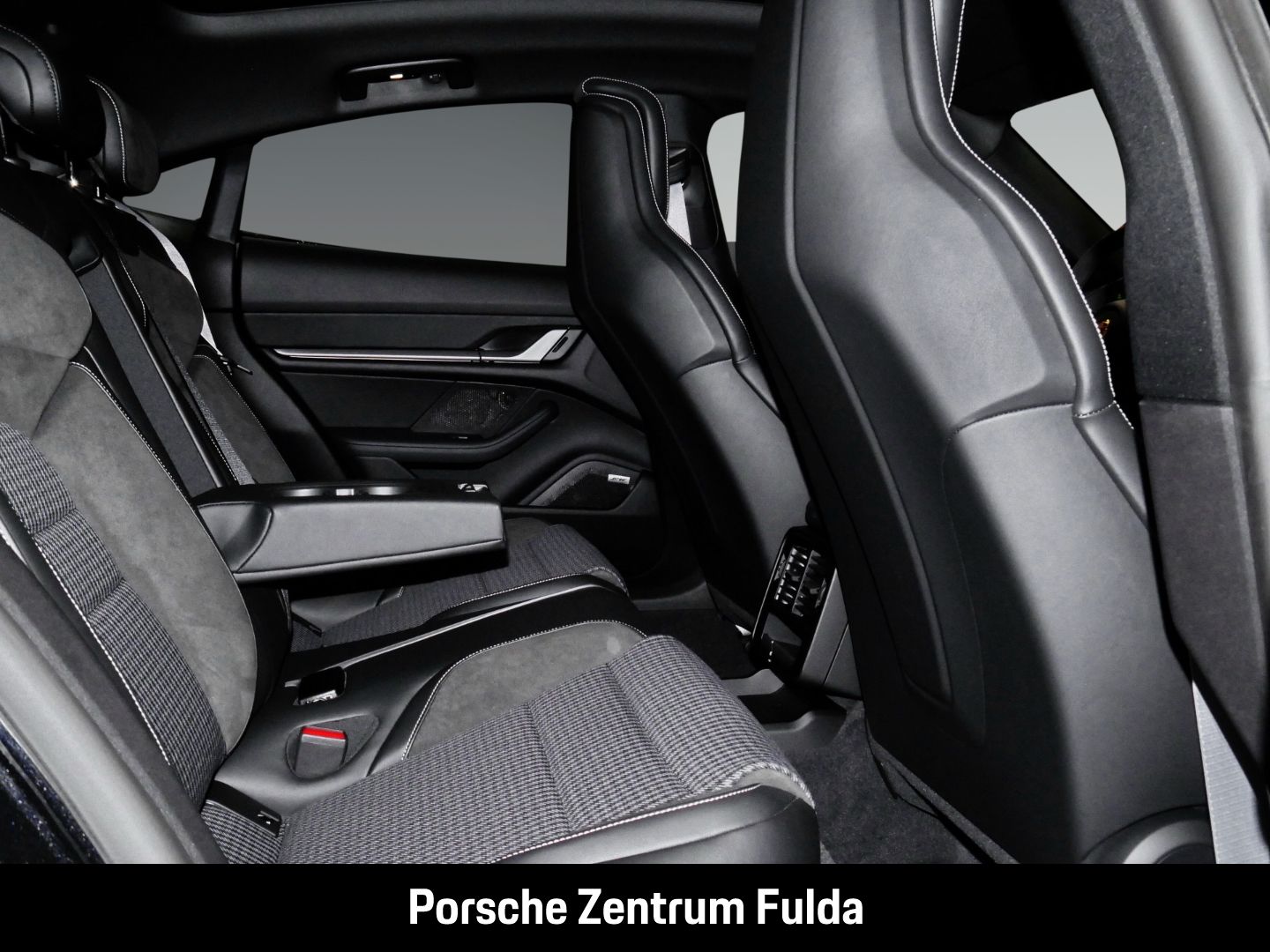 Porsche Taycan Surround-View LED-Matrix Head-Up BOSE