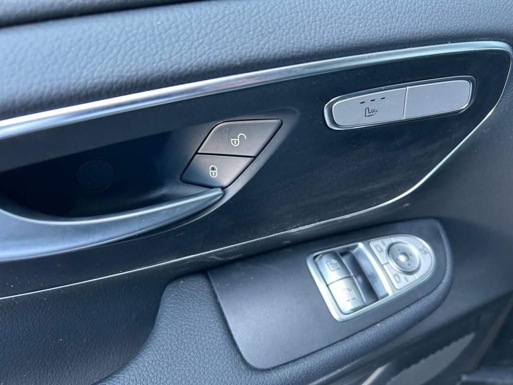 Mercedes-Benz V 300 d STYLE - Samsaru's Car Outlet
