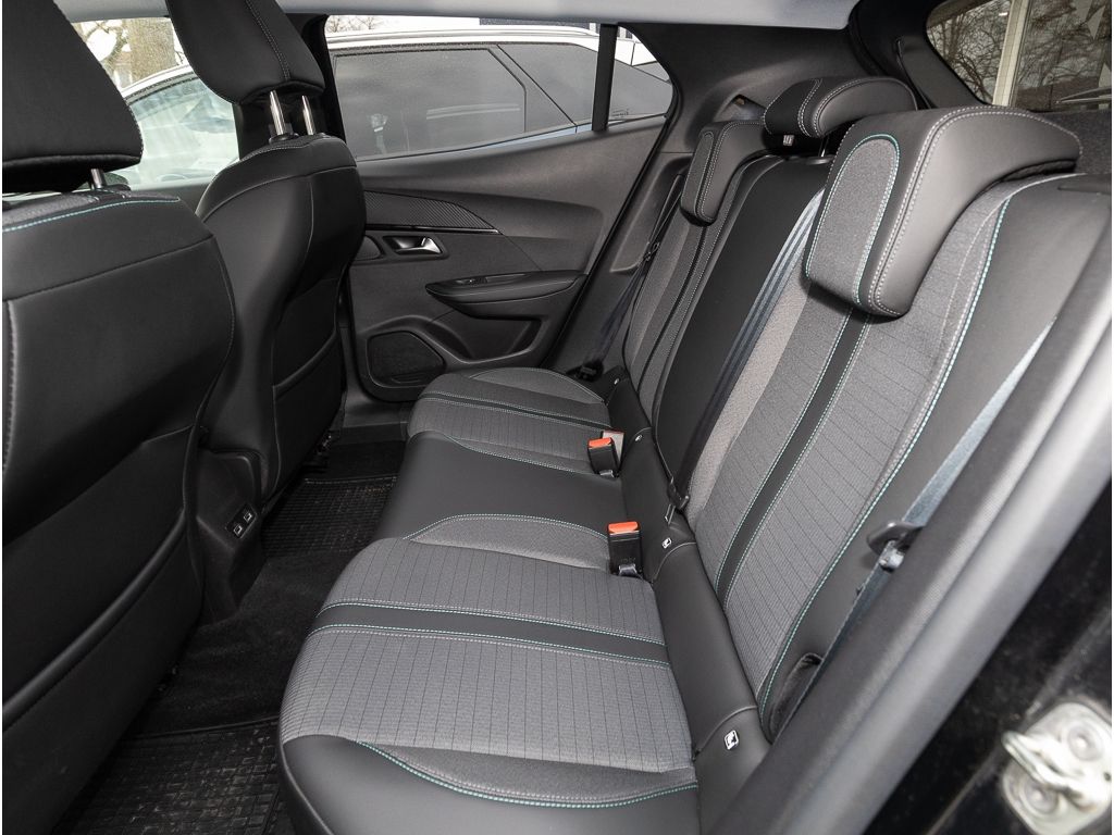 Peugeot 2008 ELEKTRO ALLURE - Samsaru's Car Outlet