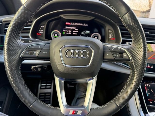 Audi Q8 60 TFSI e quattro S-Line*Carbon Paket*Panoram