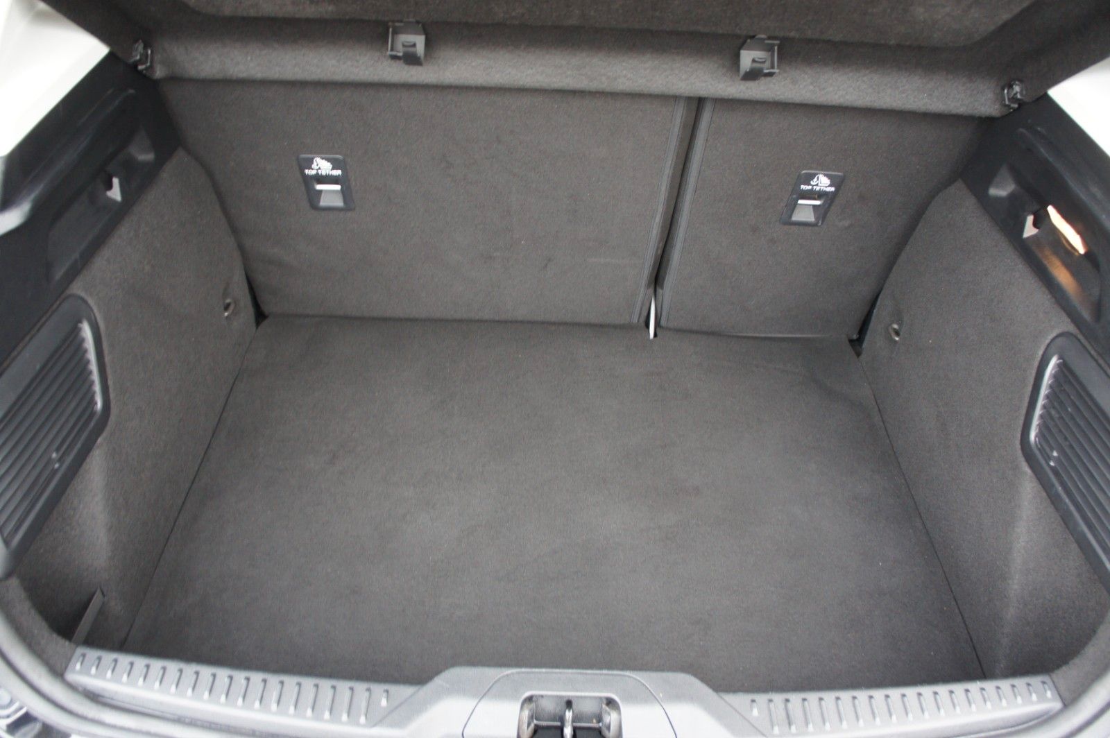 Ford Focus Lim Cool&Connect*ACC*LED*KAM*AGR*BLIS*