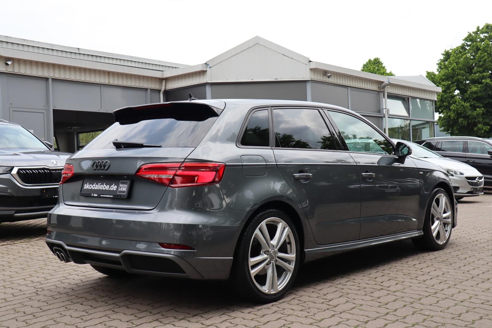Audi A3 SPORTBACK 35TFSI S-TRONIC - Samsaru's Car Outlet