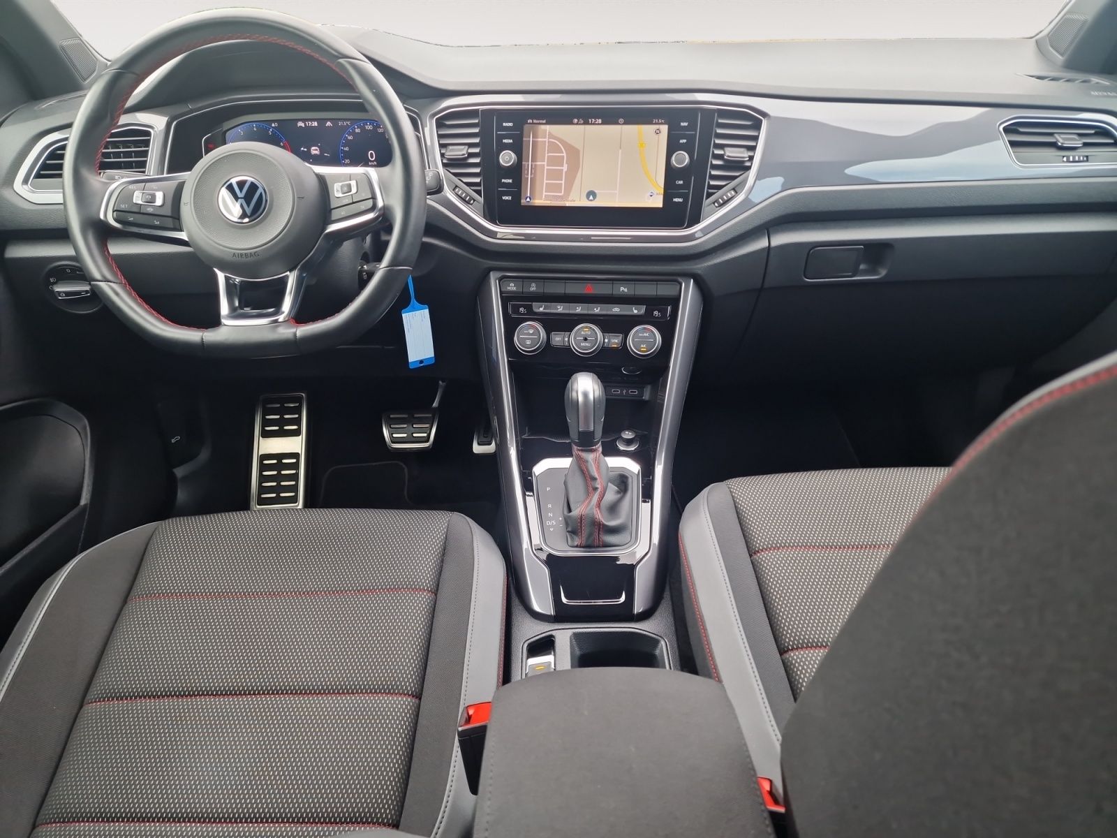 Volkswagen T-Roc 1.5 TSI Sport - Samsaru's Car Outlet