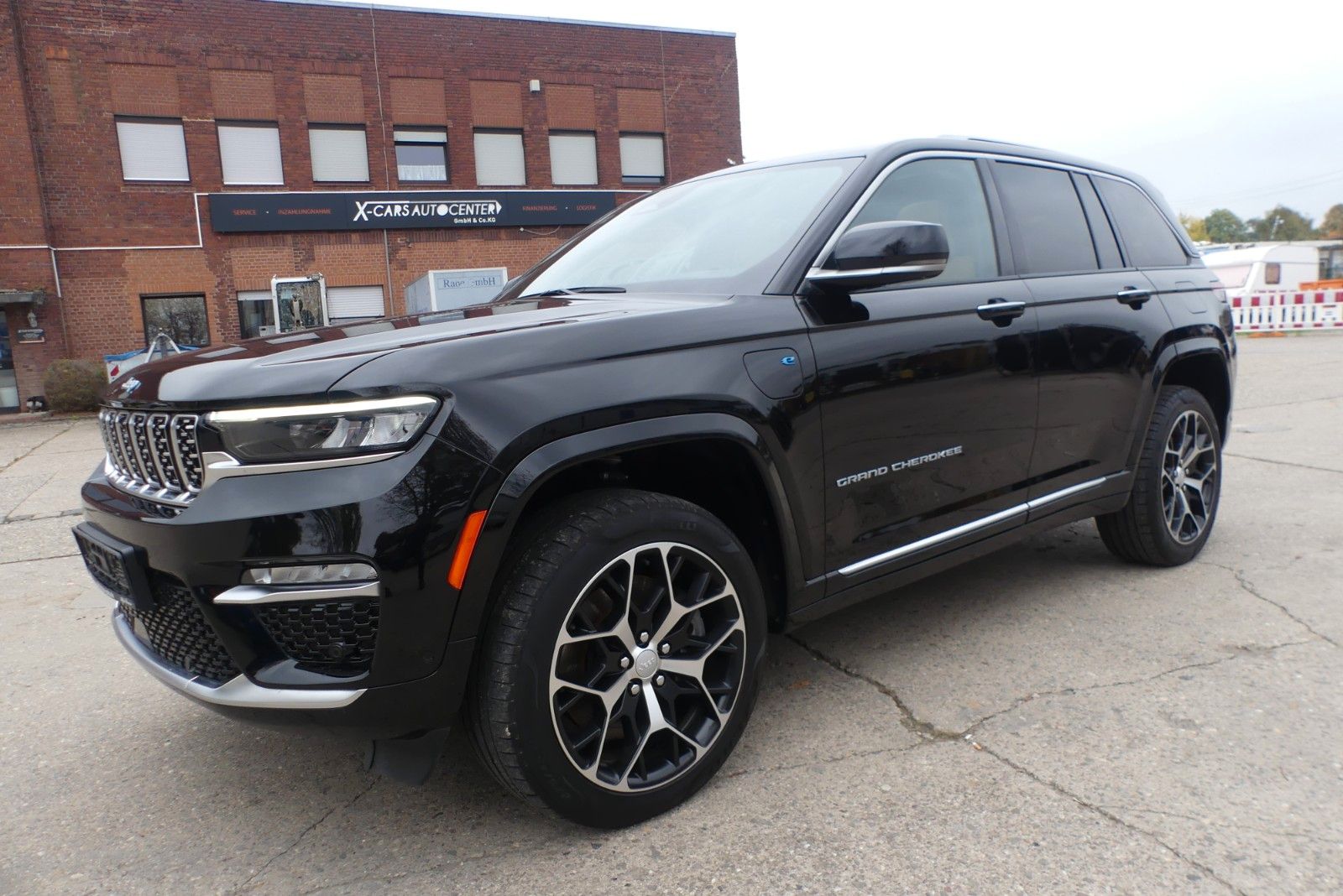 Jeep Grand Cherokee Summit Reserve Plug-In-Hybrid 4xe