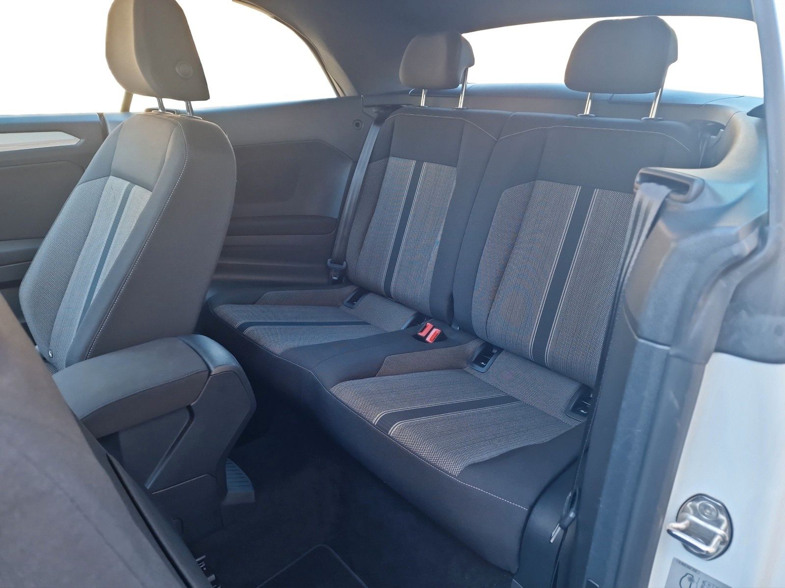 Volkswagen T-Roc Style - Samsaru's Car Outlet