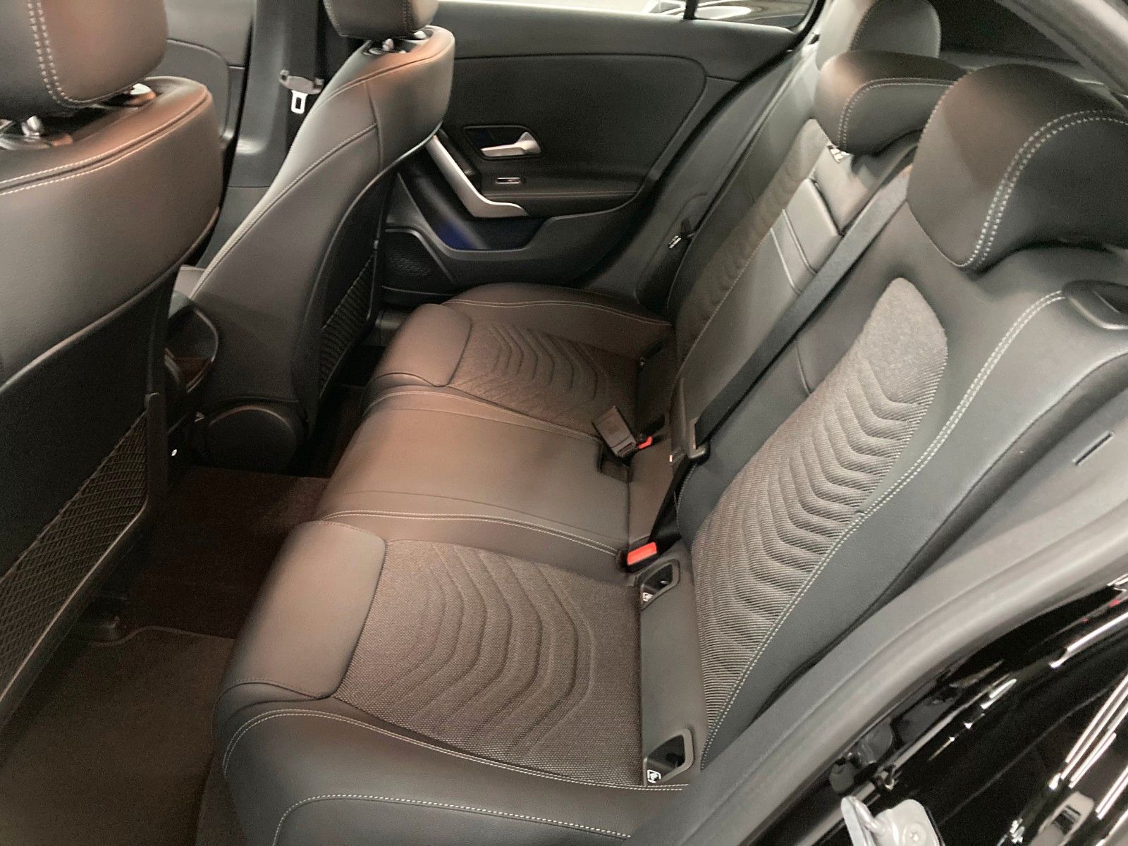 Mercedes-Benz A 250 e - Samsaru's Car Outlet