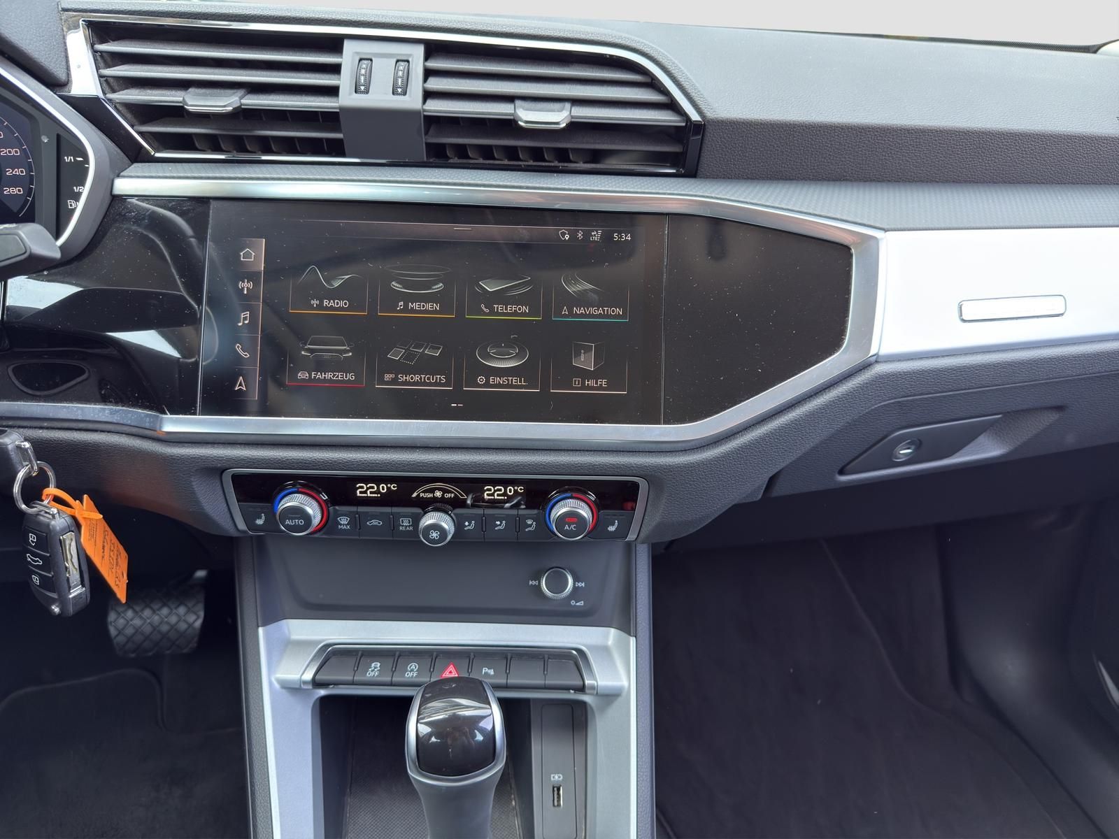 Audi Q3 35 TDI quattro - Samsaru's Car Outlet