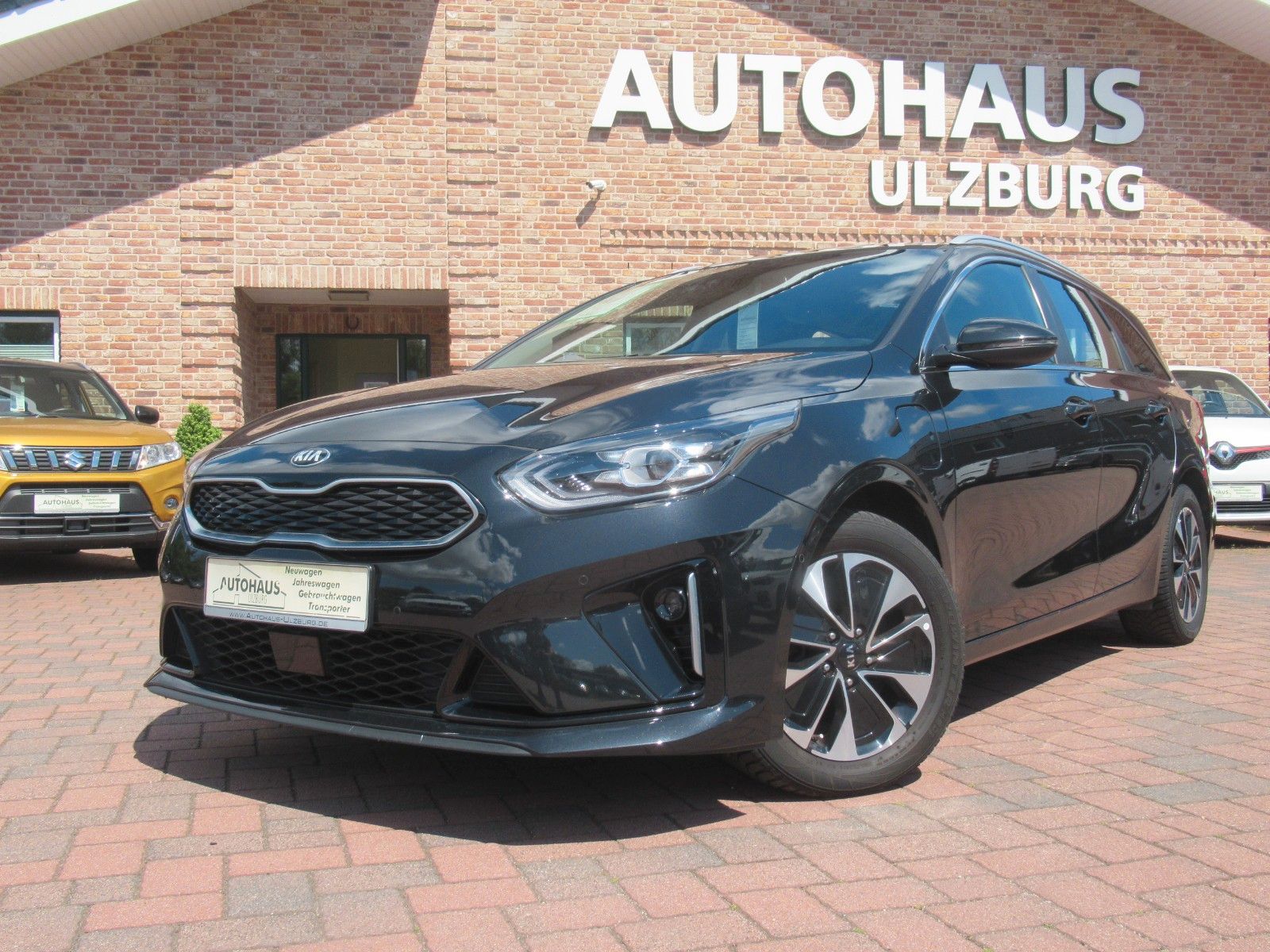 Kia cee'd SW 1.6 GDI DCT Spirit - Samsaru's Car Outlet