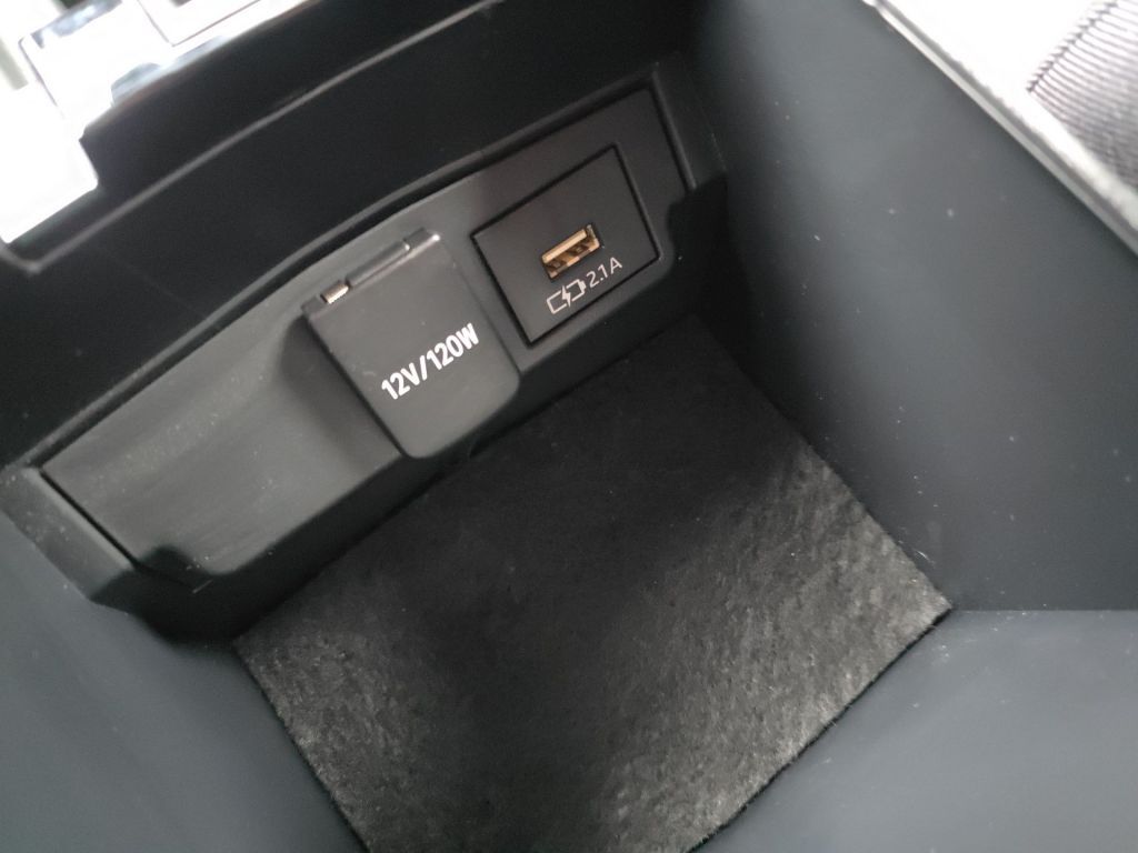 Toyota Corolla 2.0 Hybrid TS Team - Samsaru's Car Outlet
