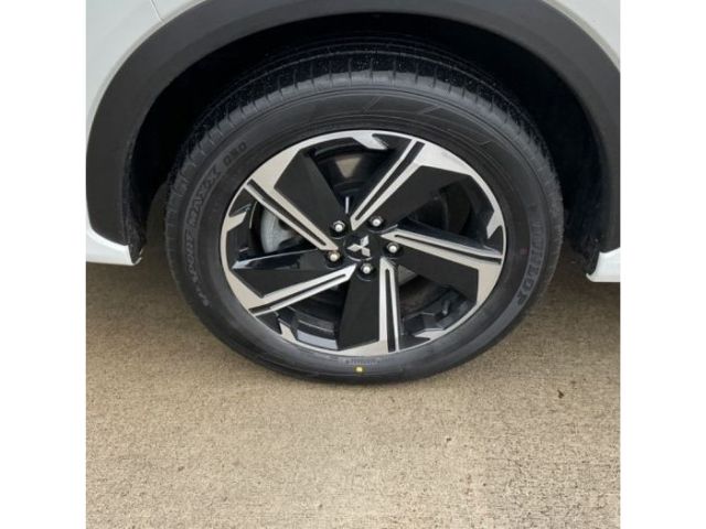 Mitsubishi Eclipse Cross Plus Select Black Hybrid 4WD 2.4 M