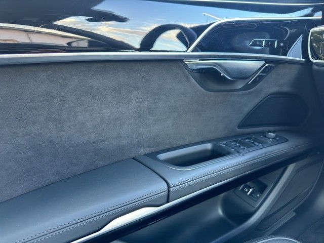 Audi A8 60 TFSI e quattro - Samsaru's Car Outlet
