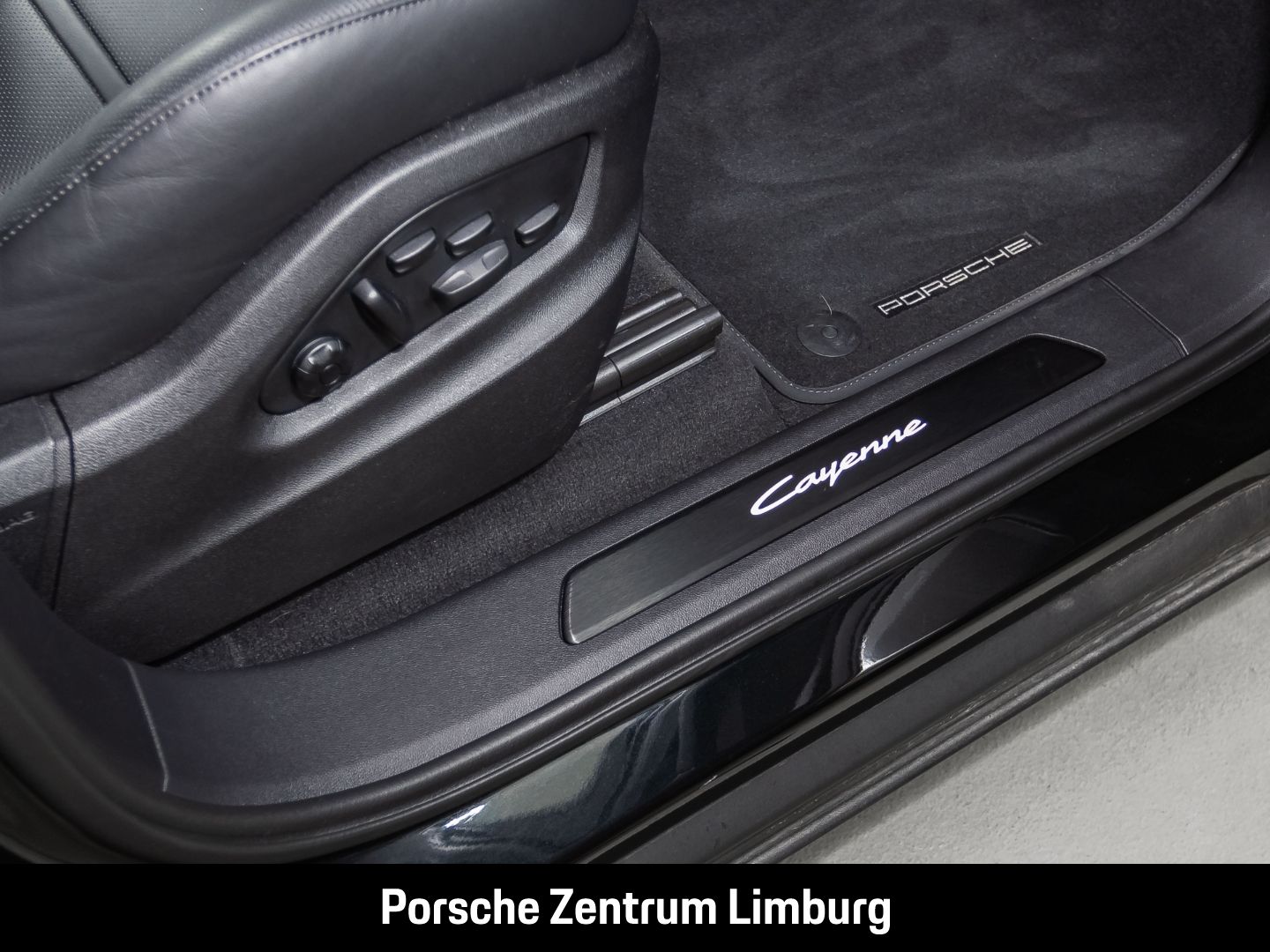 Porsche Cayenne E-Hybrid Coupe Black Edition Burmester