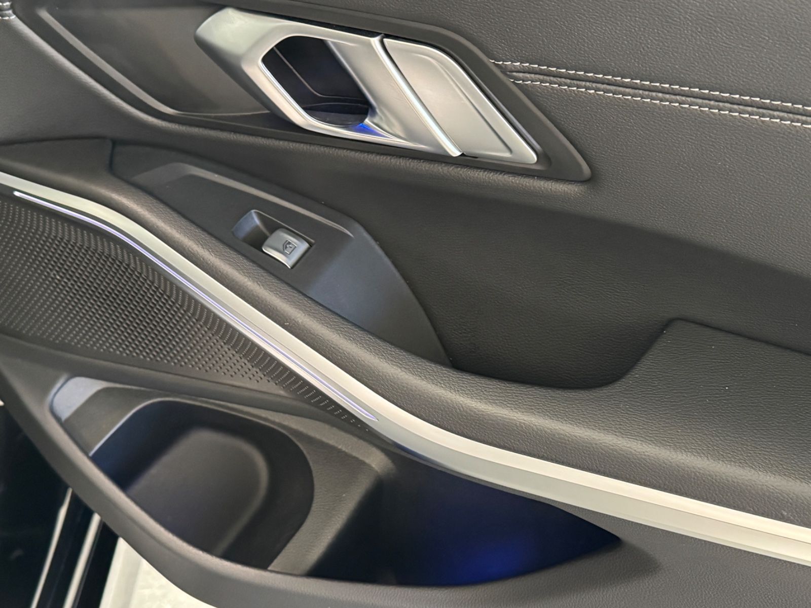 BMW 320 xDrive Sport Line - Samsaru's Car Outlet