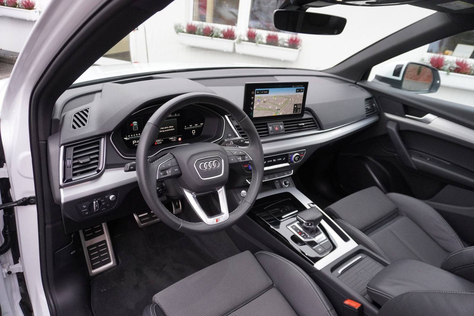 Audi Q5 Sportback S-Line 45 TFSI quattro s-tronic - Samsaru's Car Outlet