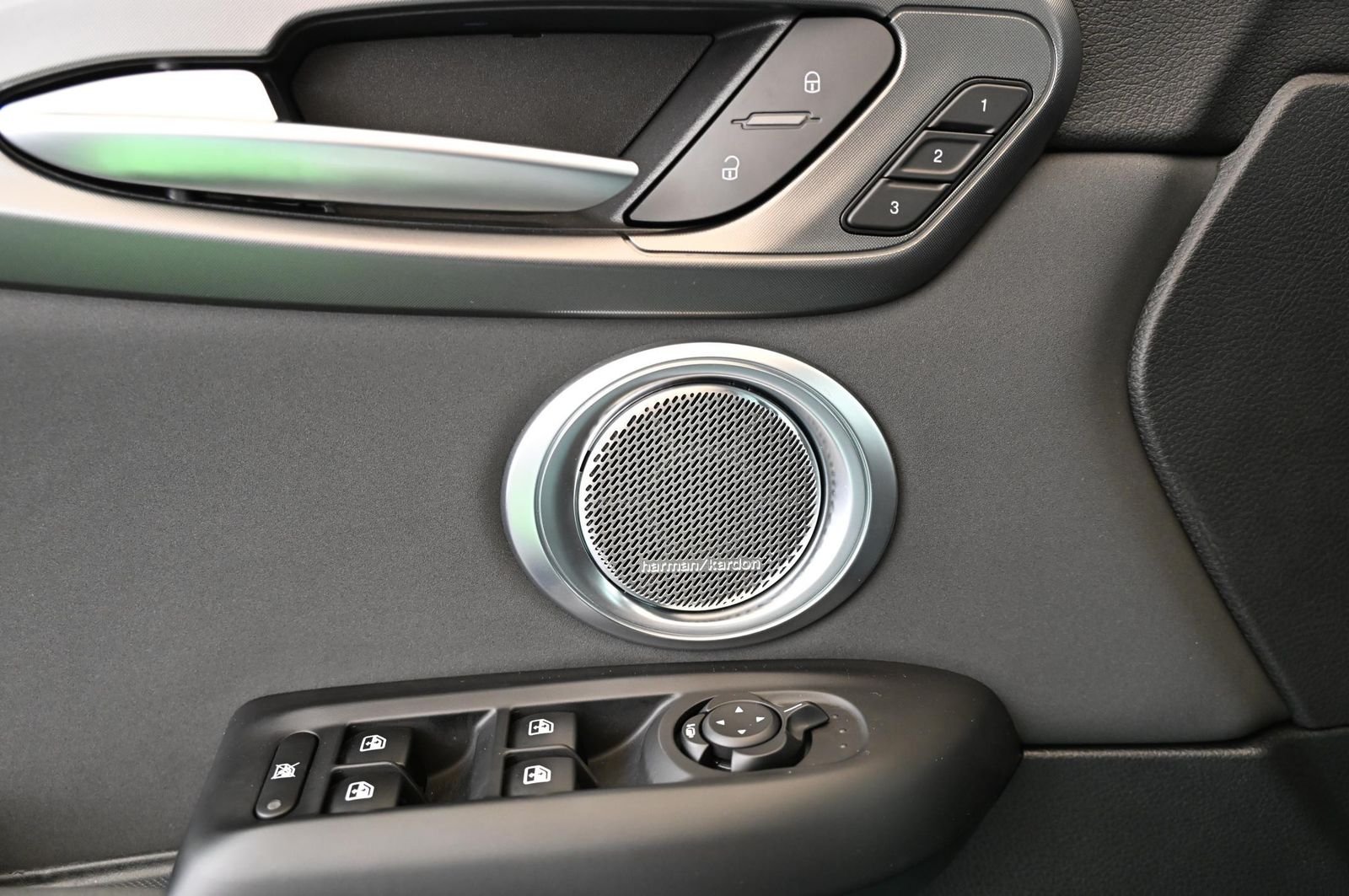 Alfa Romeo Tonale 1.3 PHEV 280 Q4 Ti LED/PANO/PREMIUM/19